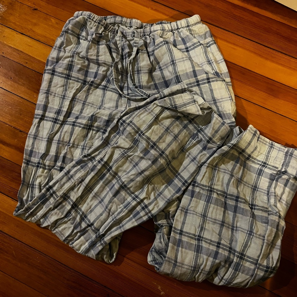 LL Bean Plaid Drawstring PJs - Picture 2 of 3